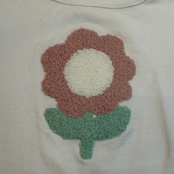 Rabbit + Bear - Organic Cotton White Baby Top with Textured Flower Design - Picture 2 of 3